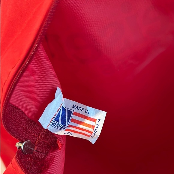 Vintage Budweiser Red Nylon Duffel Bag with Tassle - Picture 6 of 6